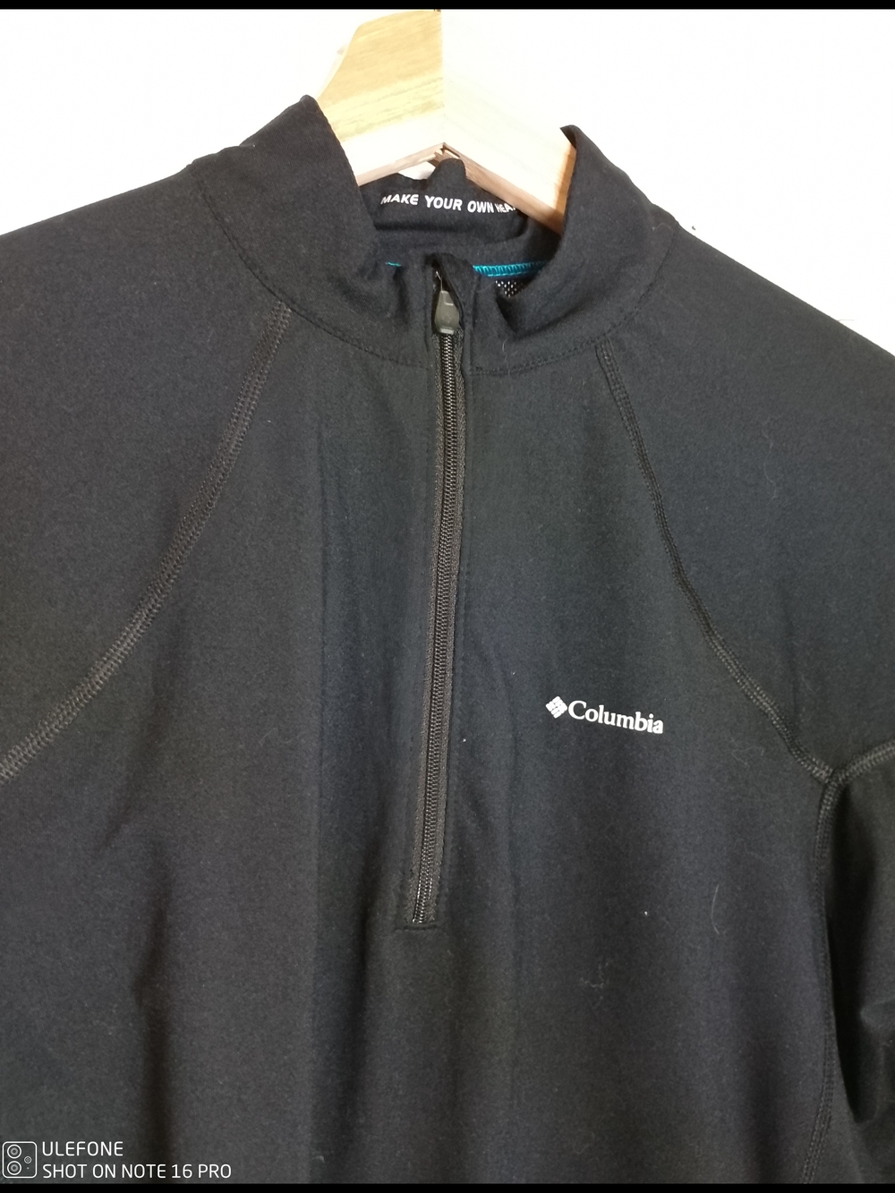 Columbia Black Quarter-Zip Activewear Base Layer Pullover